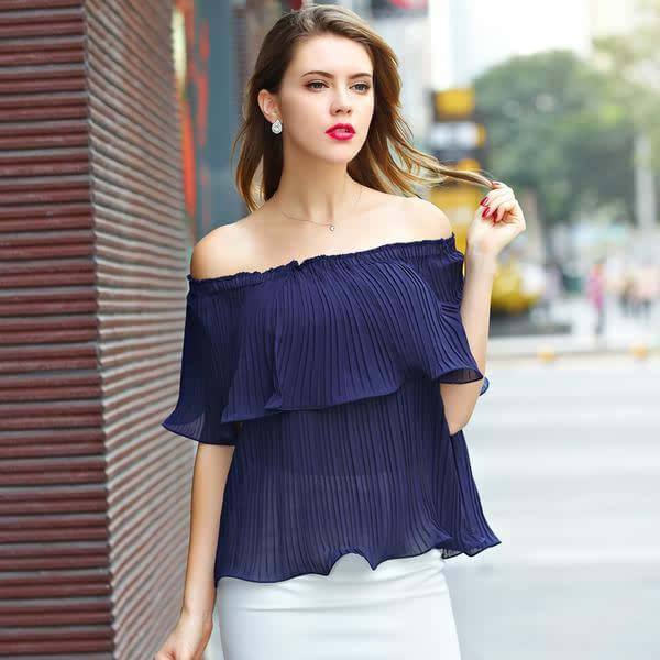 自卫队员闯馆，教科书“洗脑”，同日发生绝非偶然